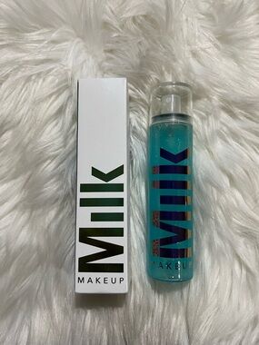 Milk Makeup Hydro Grip Setting Spray - Teal Bottle